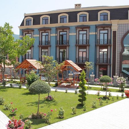 Macara Sheki City Hotel ภายนอก รูปภาพ