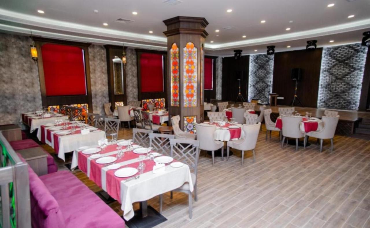 Macara Sheki City Hotel ภายนอก รูปภาพ