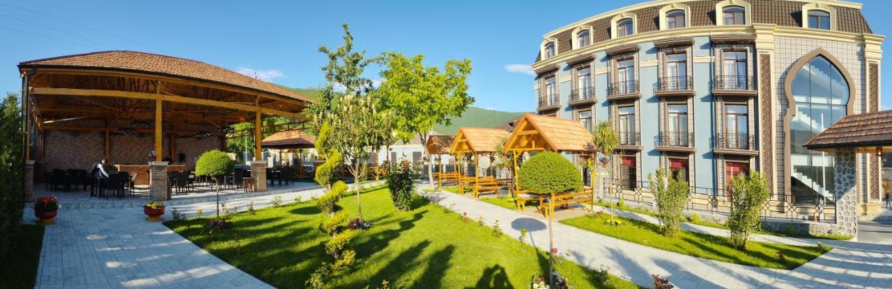 Macara Sheki City Hotel ภายนอก รูปภาพ