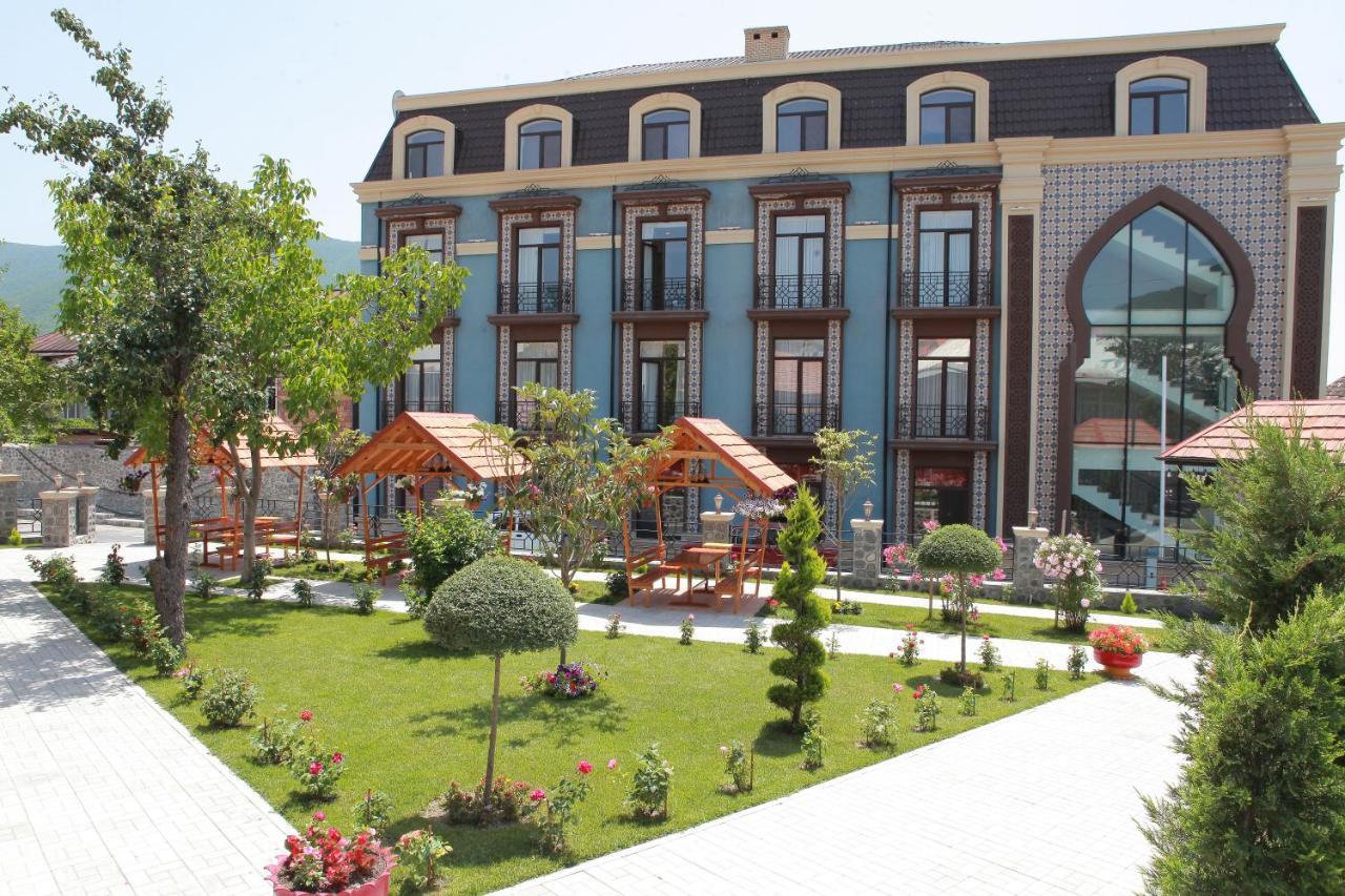 Macara Sheki City Hotel ภายนอก รูปภาพ