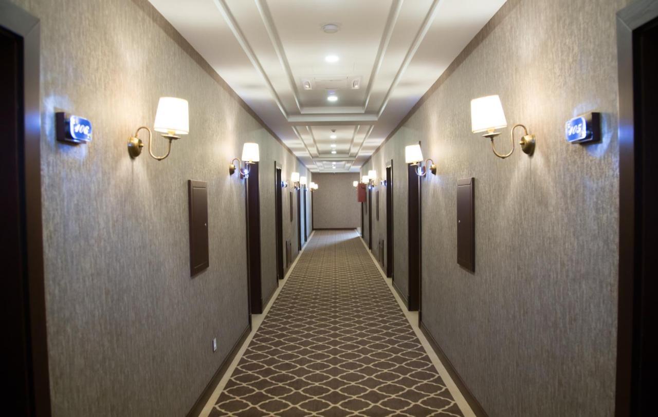 Macara Sheki City Hotel ภายนอก รูปภาพ