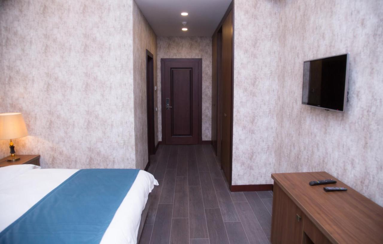 Macara Sheki City Hotel ภายนอก รูปภาพ